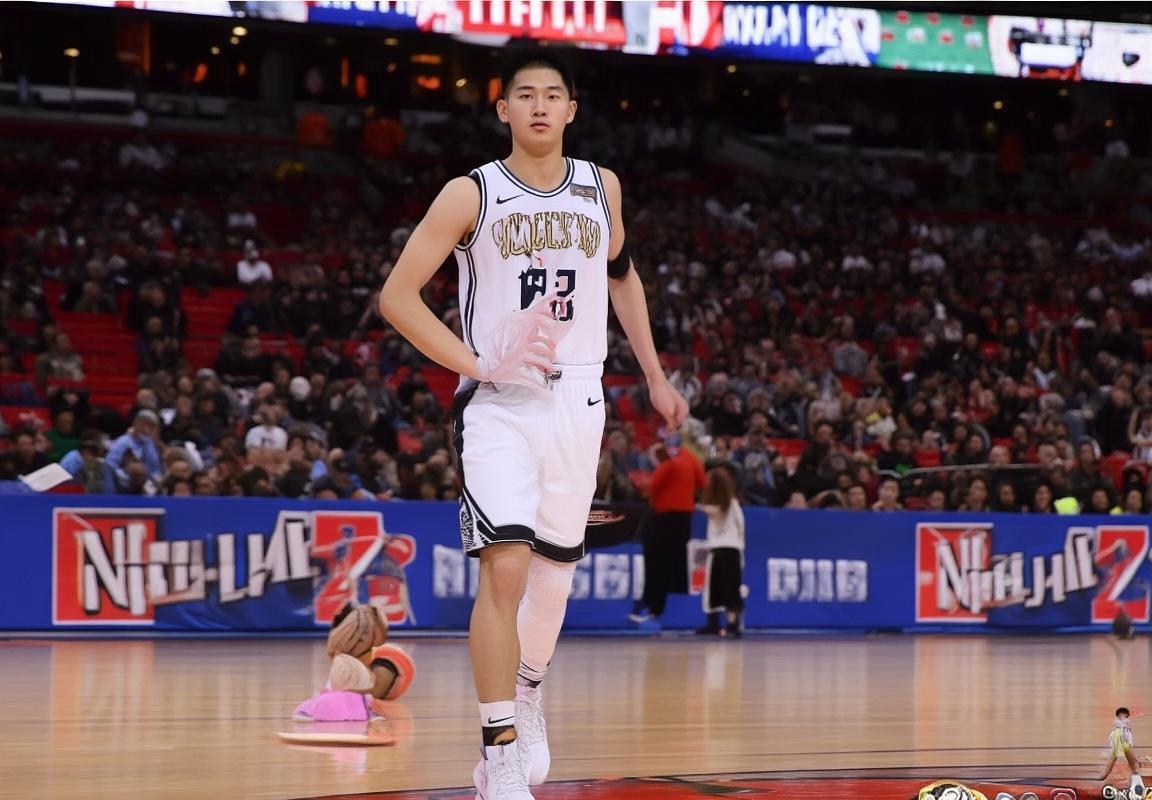 2018NBA詹姆斯与威少巅峰对决：骑士雷霆战火重燃回顾(图2)